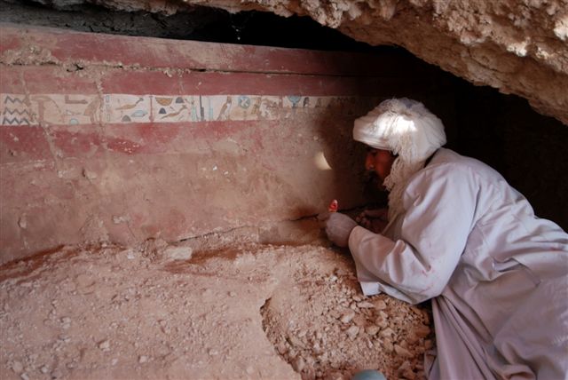El Proyecto Djehuty está realizando la excavación, la restauración y la publicación de las tumbas de Djehuty y de Hery.